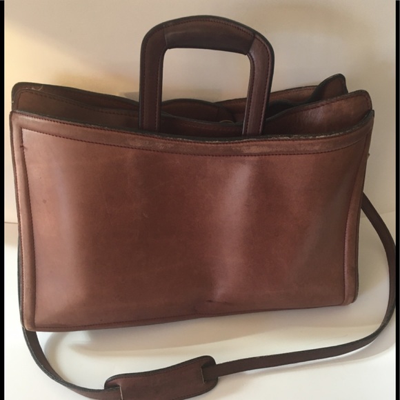 Rounds Luggage of Providence RI Accessories - ROUNDS LUGGAGE VINTAGE  BRIEF CASE.